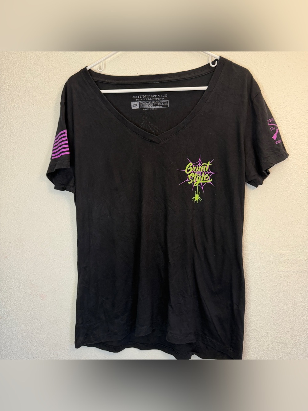 Grunt Style Women's Black V-Neck Tee- Never Trust The Living-spooky Halloween 2X